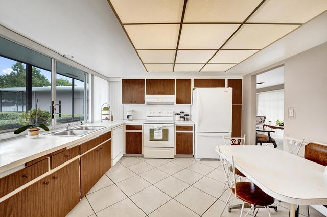 5011 Madison St, Hollywood, FL 33021