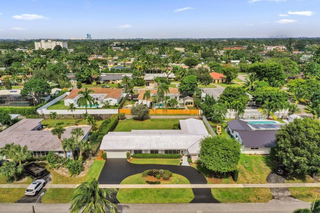 5011 Madison St, Hollywood, FL 33021