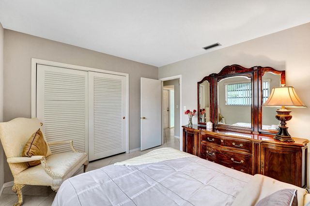 5011 Madison St, Hollywood, FL 33021