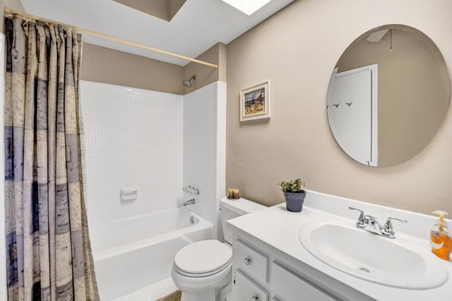 5011 Madison St, Hollywood, FL 33021