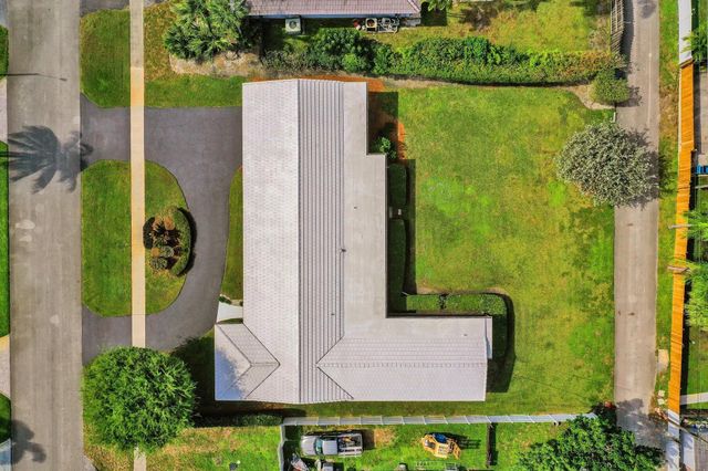 5011 Madison St, Hollywood, FL 33021