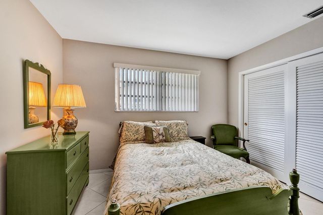 5011 Madison St, Hollywood, FL 33021