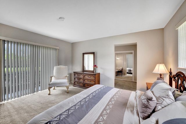 5011 Madison St, Hollywood, FL 33021