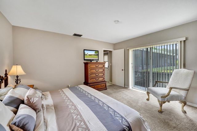 5011 Madison St, Hollywood, FL 33021