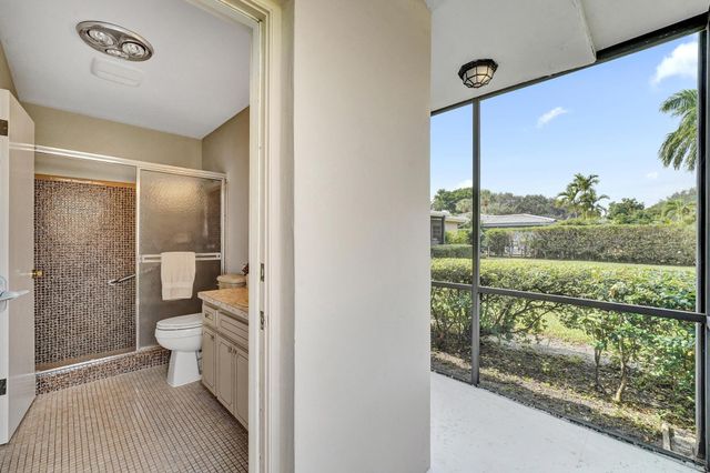 5011 Madison St, Hollywood, FL 33021