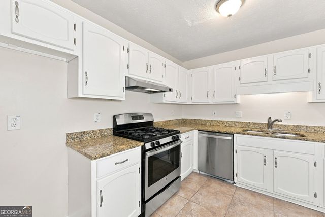 3246 Fescue Circle, Lawrenceville, GA 30044