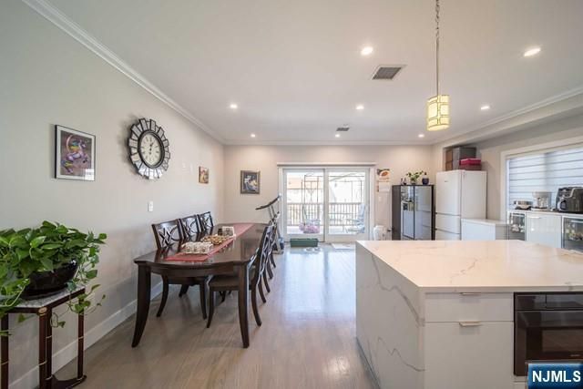 229 6th Street B, Fairview, NJ 07022