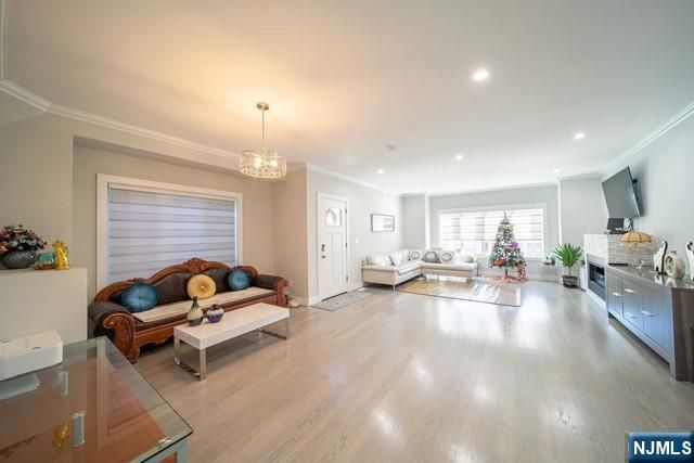 229 6th Street B, Fairview, NJ 07022