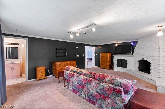 975 Colony Drive, Aurora, OH 44202