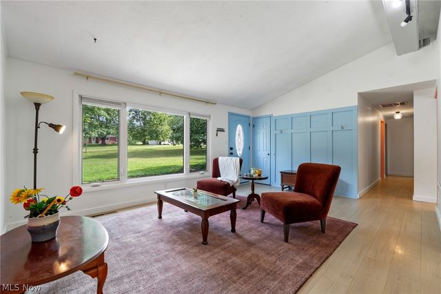 975 Colony Drive, Aurora, OH 44202