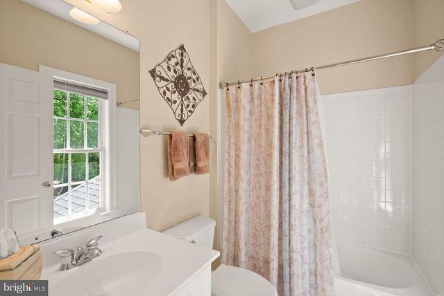 5634 LICK RIVER LN, Gainesville, VA 20155