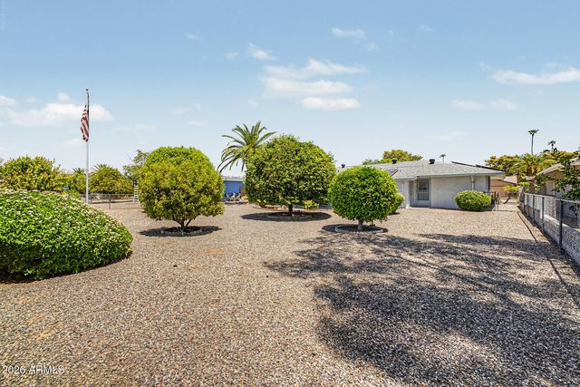 16022 N LAKEFOREST Drive, Sun City, AZ 85351