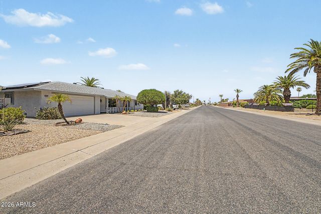 16022 N LAKEFOREST Drive, Sun City, AZ 85351