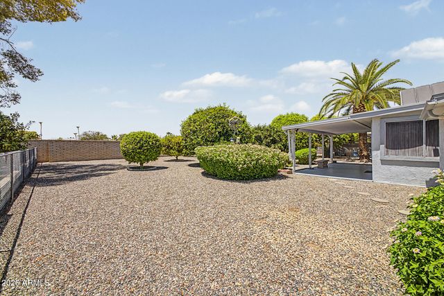 16022 N LAKEFOREST Drive, Sun City, AZ 85351