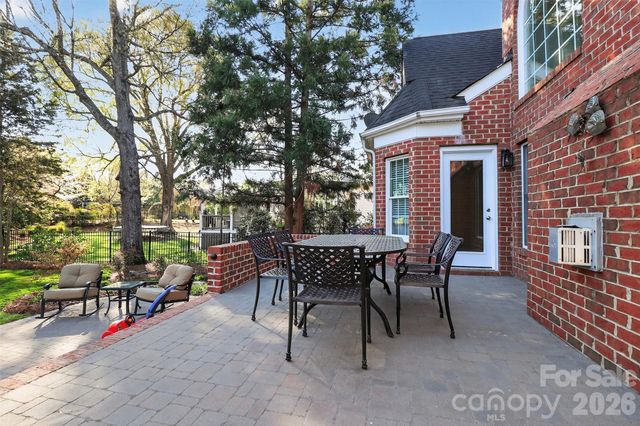 5902 Legacy Circle, Charlotte, NC 28277