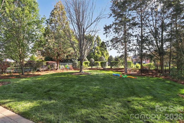 5902 Legacy Circle, Charlotte, NC 28277