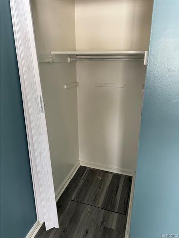 33019 Alamo Court, Westland, MI 48186