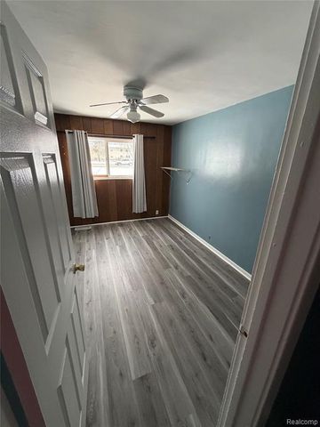 33019 Alamo Court, Westland, MI 48186