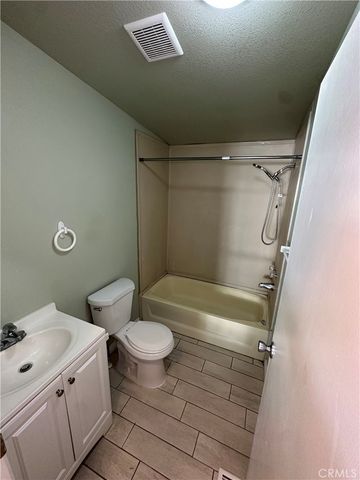 3825 Crestmore Rd. 414, Riverside, CA 92509
