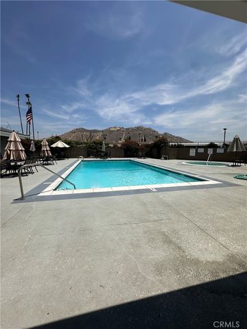 3825 Crestmore Rd. 414, Riverside, CA 92509