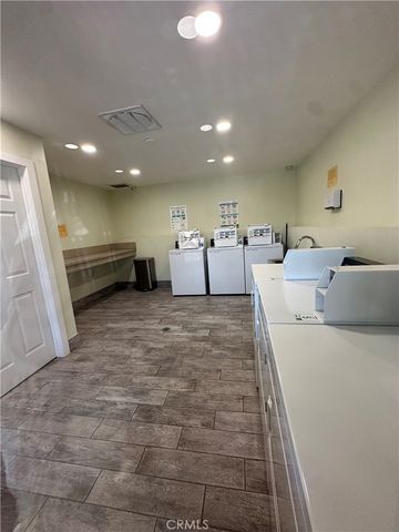 3825 Crestmore Rd. 414, Riverside, CA 92509