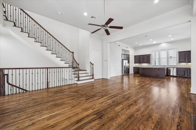 2024 Fannin Station S, Houston, TX 77045