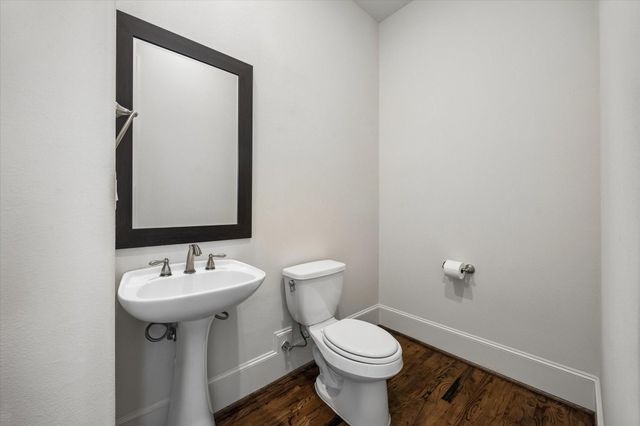 2024 Fannin Station S, Houston, TX 77045