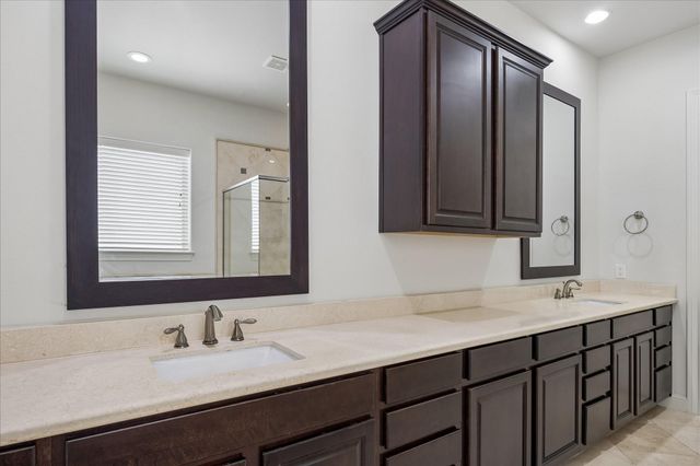2024 Fannin Station S, Houston, TX 77045