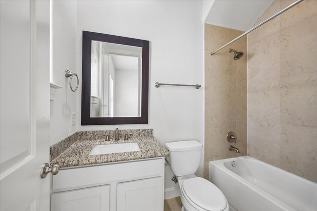 2024 Fannin Station S, Houston, TX 77045