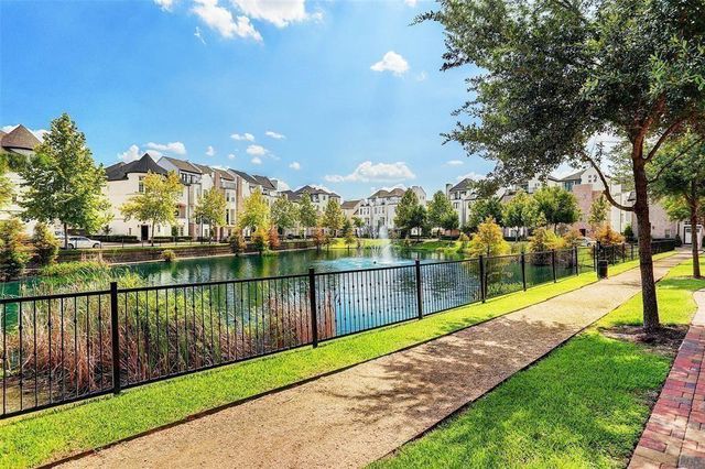 2024 Fannin Station S, Houston, TX 77045