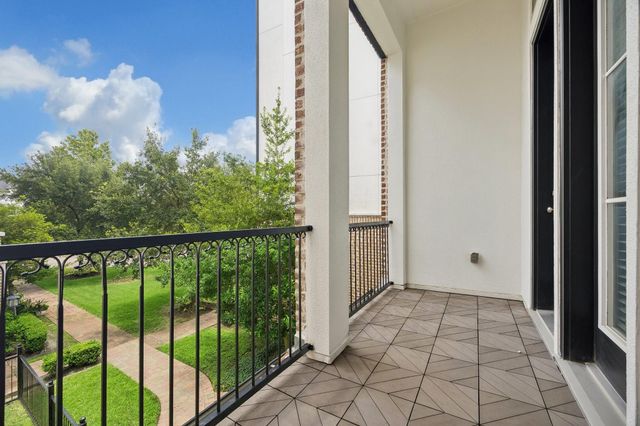 2024 Fannin Station S, Houston, TX 77045