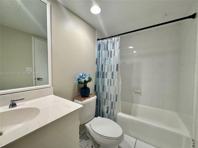 3000 S Ocean Drive 1006, Hollywood, FL 33019