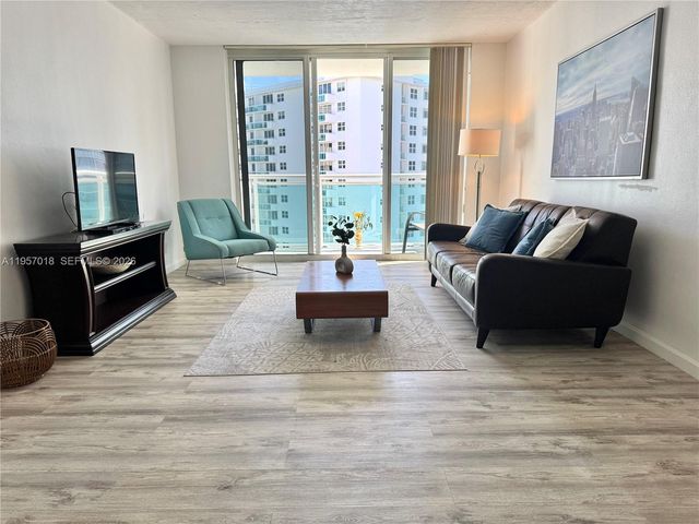 3000 S Ocean Drive 1006, Hollywood, FL 33019