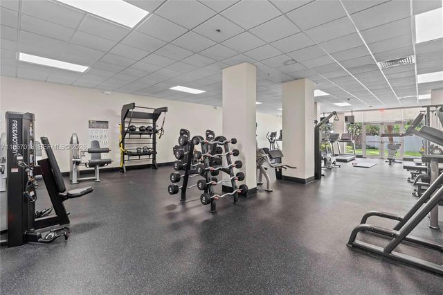 3000 S Ocean Drive 1006, Hollywood, FL 33019