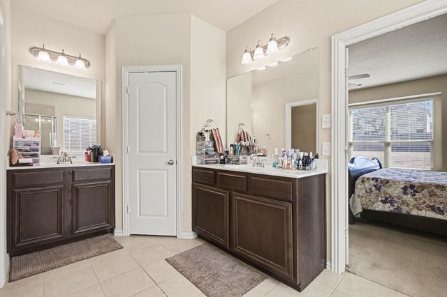 7521 Star Gazer Lane, Forest Hill, TX 76140