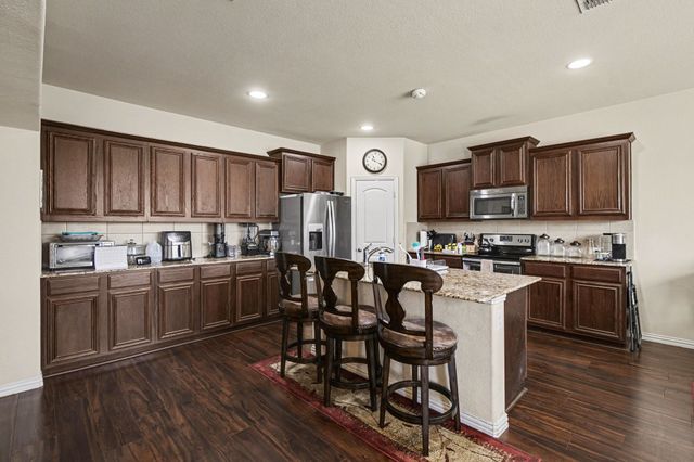 7521 Star Gazer Lane, Forest Hill, TX 76140