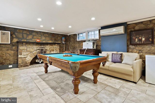 2347 S ARLINGTON RIDGE RD, Arlington, VA 22202