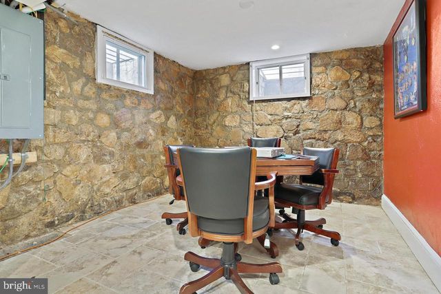 2347 S ARLINGTON RIDGE RD, Arlington, VA 22202