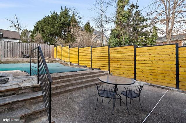 2347 S ARLINGTON RIDGE RD, Arlington, VA 22202