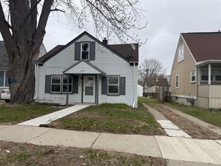 18852 Indian, Redford, MI 48240