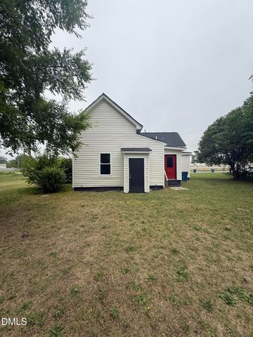 407 N King Avenue, Dunn, NC 28334