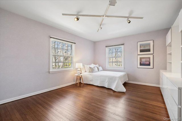 1 Normandy Lane, Scarsdale, NY 10583