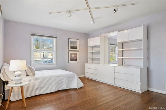 1 Normandy Lane, Scarsdale, NY 10583