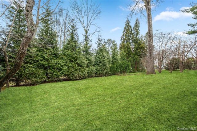 1 Normandy Lane, Scarsdale, NY 10583