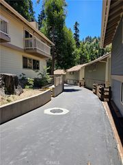 323 Canyon Crest, Lake Arrowhead, CA 92352