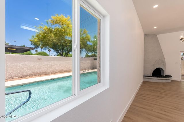 3401 N 37TH Street 9, Phoenix, AZ 85018