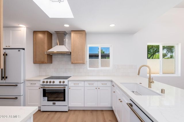 3401 N 37TH Street 9, Phoenix, AZ 85018