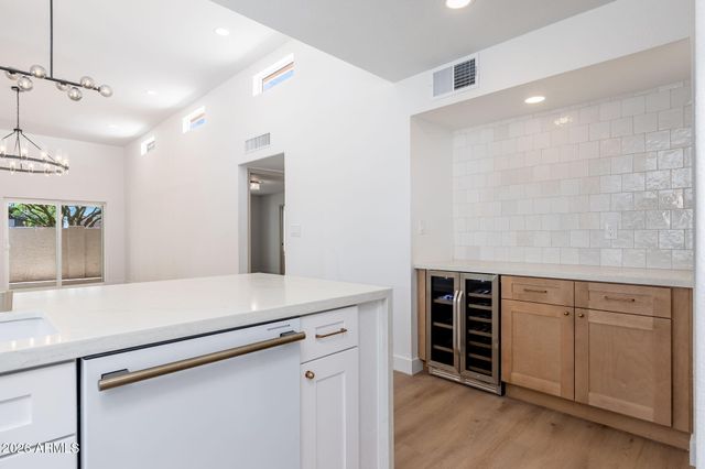 3401 N 37TH Street 9, Phoenix, AZ 85018