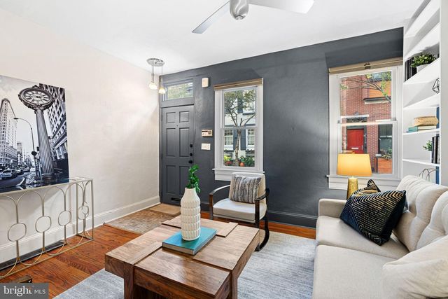 2317 WAVERLY ST, Philadelphia, PA 19146