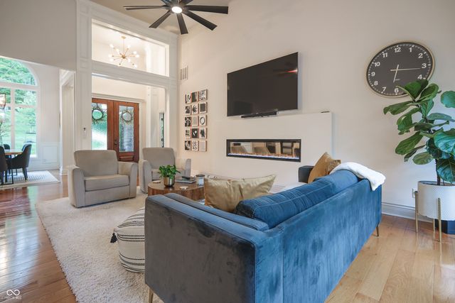 11911 W Grandview Drive, Columbus, IN 47201